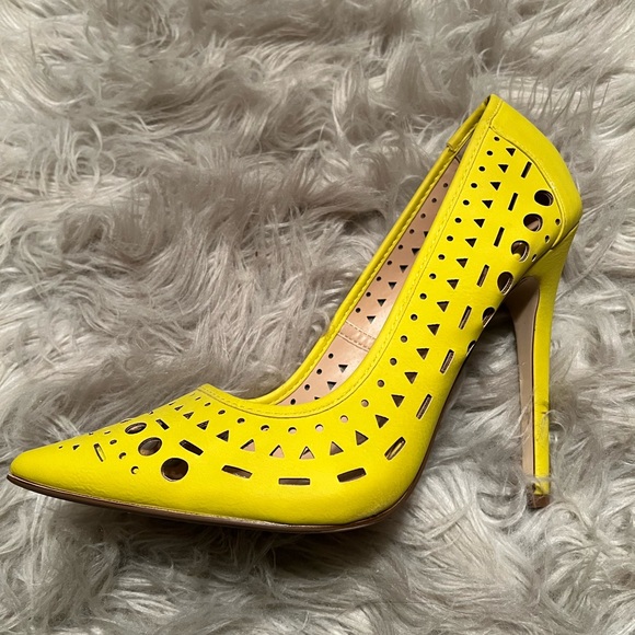 Sz 11 Justfab 5in heels - Picture 4 of 4